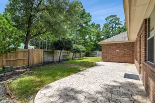 7 Caelin Ct, The Woodlands, TX 77382 - Photo 34