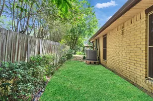 2819 Poplar Creek Ln, Pearland, TX 77584 - Photo 30
