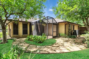 2819 Poplar Creek Ln, Pearland, TX 77584 - Photo 4