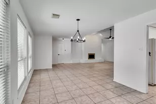 2819 Poplar Creek Ln, Pearland, TX 77584 - Photo 10