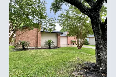 2126 Collingsfield Drive, Sugar Land, TX 77478 - Photo 4