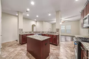 15919 Walnut Shores Dr, Houston, TX 77044 - Photo 10