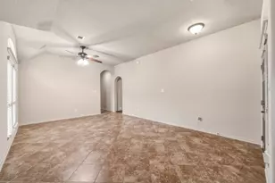 15919 Walnut Shores Dr, Houston, TX 77044 - Photo 6