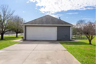 13942 Longstreet Road, Willis, TX 77318 - Photo 4