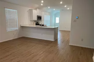 2010 Ballesteros St, Crosby, TX 77532 - Photo 4