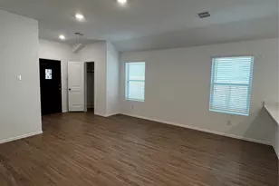 2010 Ballesteros St, Crosby, TX 77532 - Photo 8