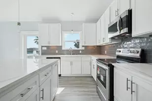 2115 Seahorse Ln, Port Bolivar, TX 77650 - Photo 4