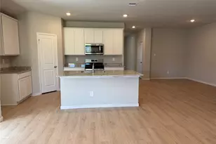1005 Legrand St, Brenham, TX 77833 - Photo 2