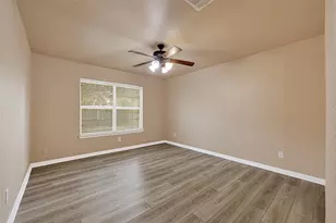 7323 Log View Dr, Houston, TX 77040 - Photo 14