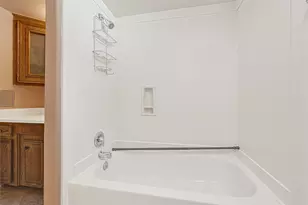 7323 Log View Dr, Houston, TX 77040 - Photo 6