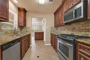 7323 Log View Dr, Houston, TX 77040 - Photo 16