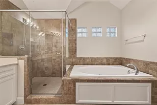 11504 Main Pine Dr, Houston, TX 77025 - Photo 32