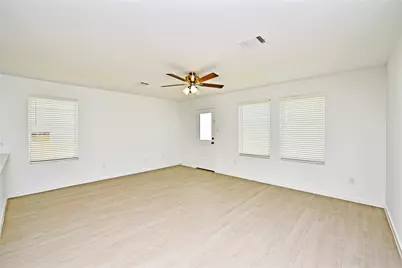 10218 Prairie Dunes Lane, Cleveland, TX 77327 - Photo 6