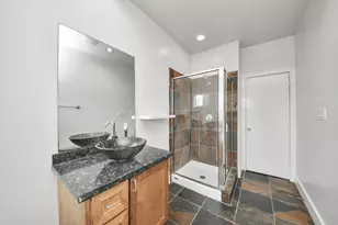 2911 Chartres St, Houston, TX 77004 - Photo 32