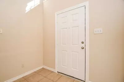 10439 Lauren Creek Drive, Baytown, TX 77523 - Photo 6