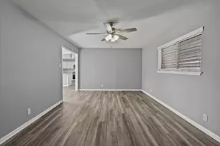 2809 Fairfield Ave, Texas City, TX 77590 - Photo 12