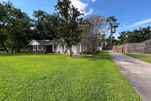 2418 Prentice Rd, Conroe, TX 77384 - Photo 2