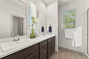 9815 Fulton Pk Ln, Houston, TX 77076 - Photo 10