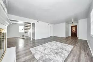 2711 Briarhurst Dr, Houston, TX 77057 - Photo 16