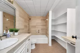 2711 Briarhurst Dr, Houston, TX 77057 - Photo 14