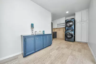 2711 Briarhurst Drive #18, Houston, TX 77057 - Photo 10