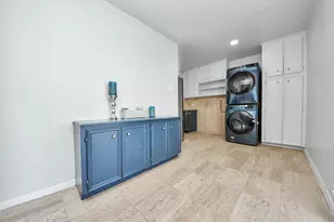 2711 Briarhurst Dr, Houston, TX 77057 - Photo 10