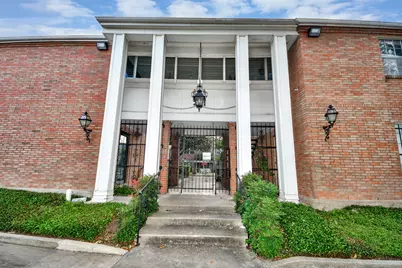 2711 Briarhurst Drive #18, Houston, TX 77057 - Photo 1