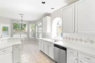 2208 Palm Lagoon Dr, League City, TX 77573 - Photo 6