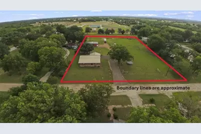 110 N Avenue D, Wortham, TX 76693 - Photo 1