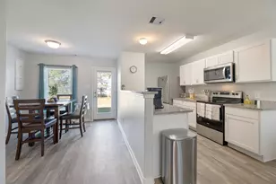 196 Goldenrod, Livingston, TX 77351 - Photo 10