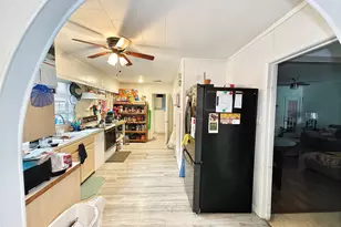 7931 Scanlock St, Houston, TX 77012 - Photo 10