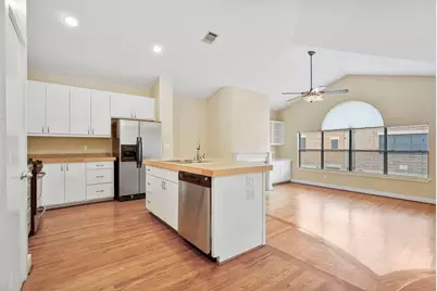 3576 Link Valley Drive, Houston, TX 77025 - Photo 8