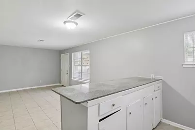 3641 N Macgregor Way #31, Houston, TX 77004 - Photo 8