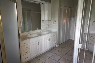 1305 Sagebrush St, Angleton, TX 77515 - Photo 6