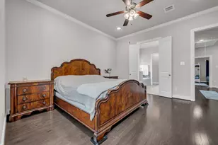 5849 E Post Oak Ln, Houston, TX 77055 - Photo 22