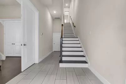 5849 E Post Oak Lane, Houston, TX 77055 - Photo 6