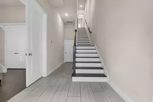 5849 E Post Oak Ln, Houston, TX 77055 - Photo 6