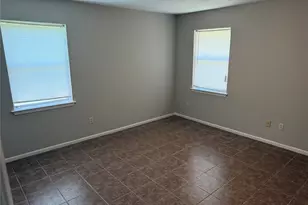 719 Pine Terrace Rd, Prairie View, TX 77445 - Photo 8