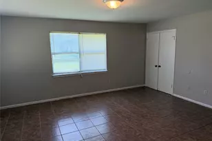 719 Pine Terrace Rd, Prairie View, TX 77445 - Photo 6