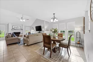 330 W Pineshadows Dr, Sour Lake, TX 77659 - Photo 10
