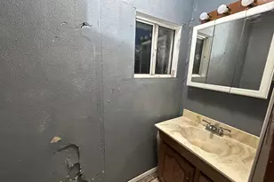 221 S Central Ave, Petrolia, TX 76377 - Photo 30