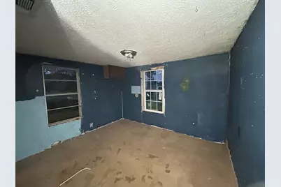 221 S Central Avenue, Petrolia, TX 76377 - Photo 22