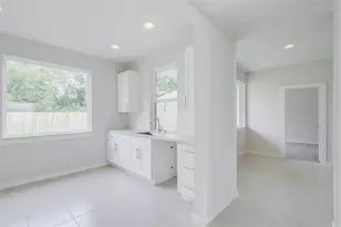 4501 Stassen St, Houston, TX 77051 - Photo 14