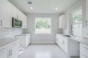 4501 Stassen St, Houston, TX 77051 - Photo 36