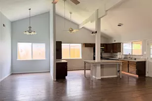 804 Driftwood St, League City, TX 77573 - Photo 4