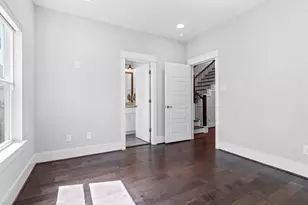 1114 W 15th 1/2 St, Houston, TX 77008 - Photo 14
