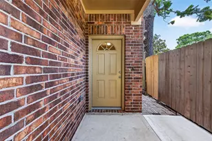 13531 Villas Palmas Dr, Houston, TX 77070 - Photo 2