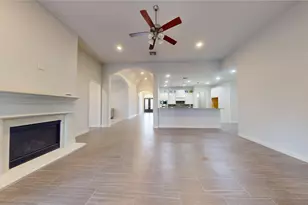 3920 Pinecrest Peak Dr N, Spring, TX 77386 - Photo 10