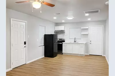15521 Highway 6, Santa Fe, TX 77517 - Photo 8