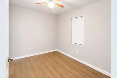 15521 Highway 6, Santa Fe, TX 77517 - Photo 14